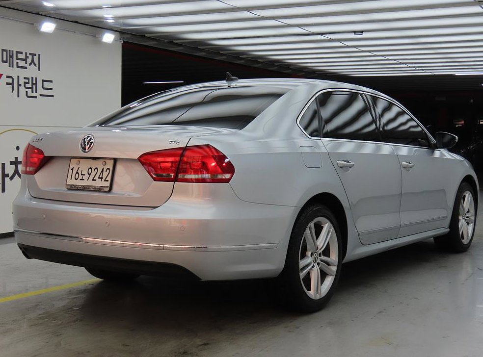 폭스바겐 파사트 2.0 TDI 사진 4