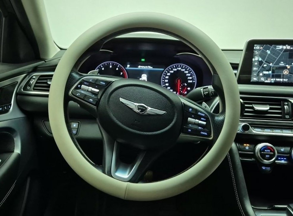 제네시스 G70 2.0T 사진 9