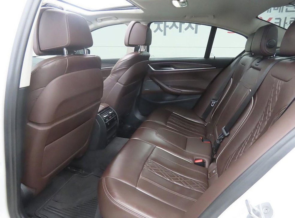 BMW 5시리즈 520d 럭셔리 플러스 사진 6