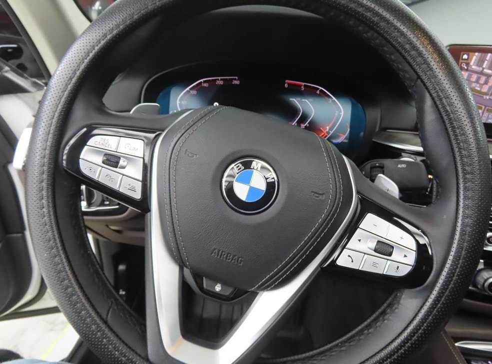 BMW 5시리즈 520d 럭셔리 플러스 사진 8