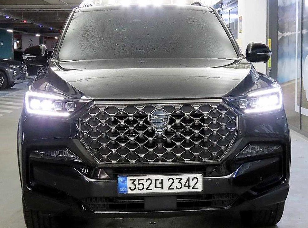 KG모빌리티(쌍용)  렉스턴 디젤 2.2 4WD 시그니처 사진 2