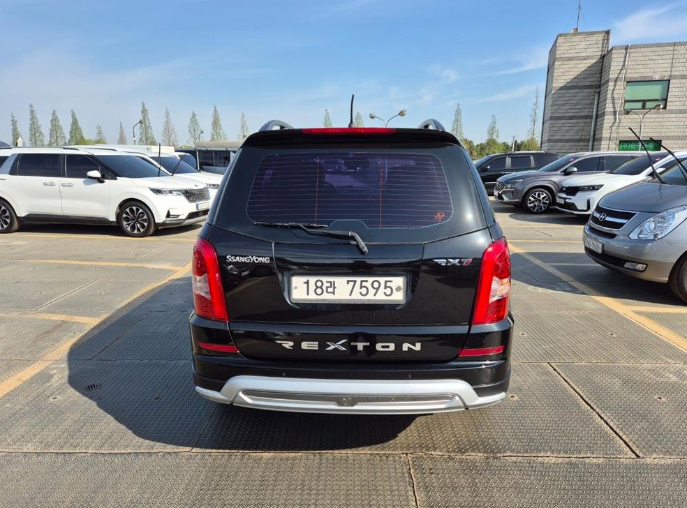 KG모빌리티(쌍용)  렉스턴 2.0  2WD RX7 사진 3