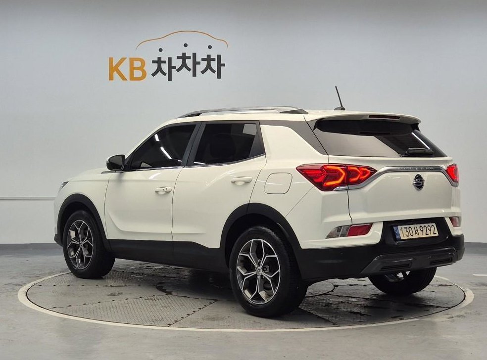 KG모빌리티(쌍용)  코란도 2WD 가솔린 1.5 C5 플러스 사진 2