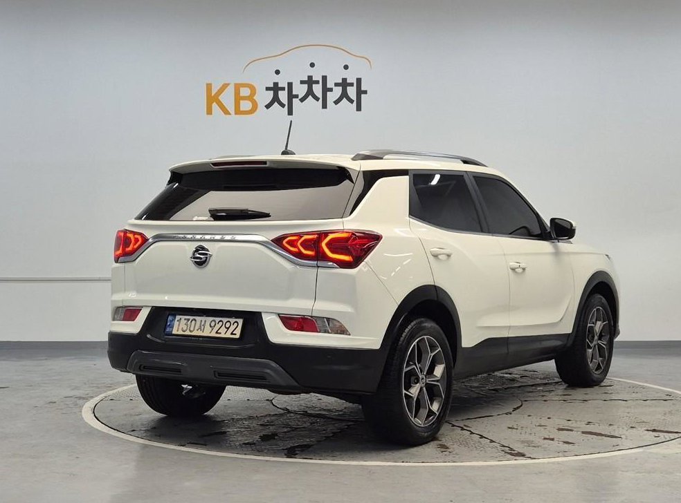 KG모빌리티(쌍용)  코란도 2WD 가솔린 1.5 C5 플러스 사진 3