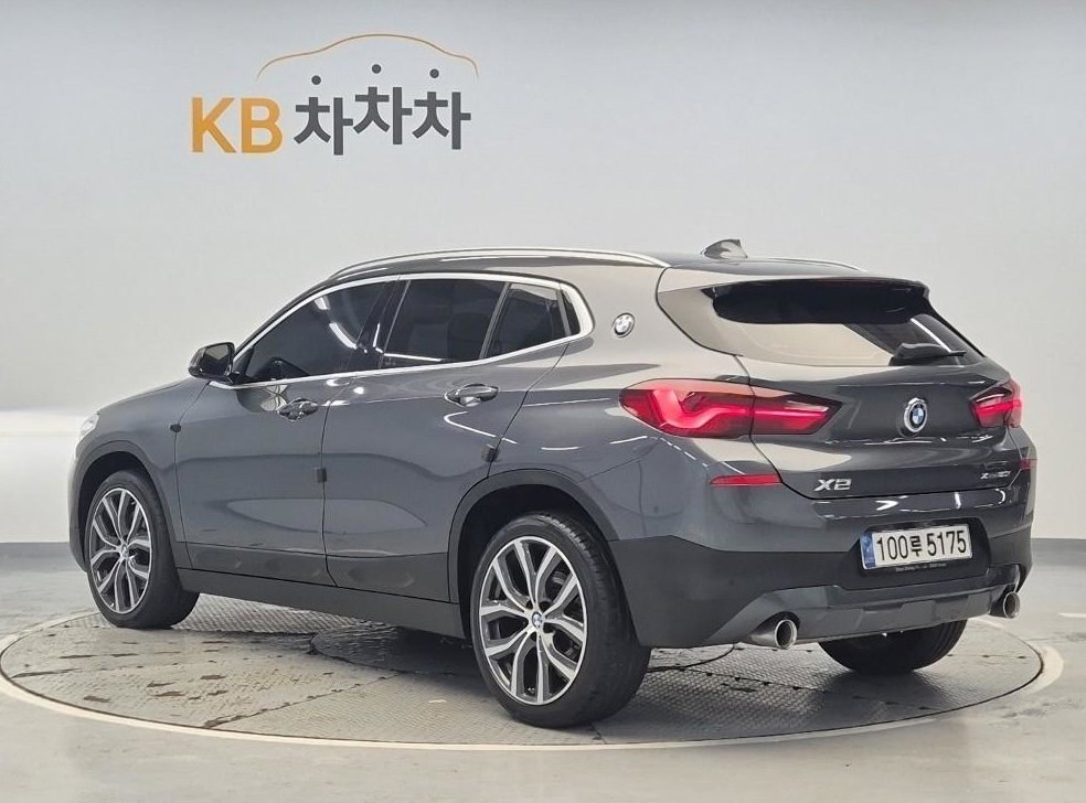 BMW X2 xDrive 20i 어드벤티지 사진 2
