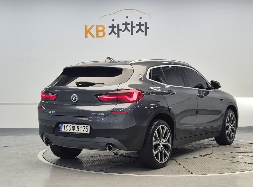 BMW X2 xDrive 20i 어드벤티지 사진 3