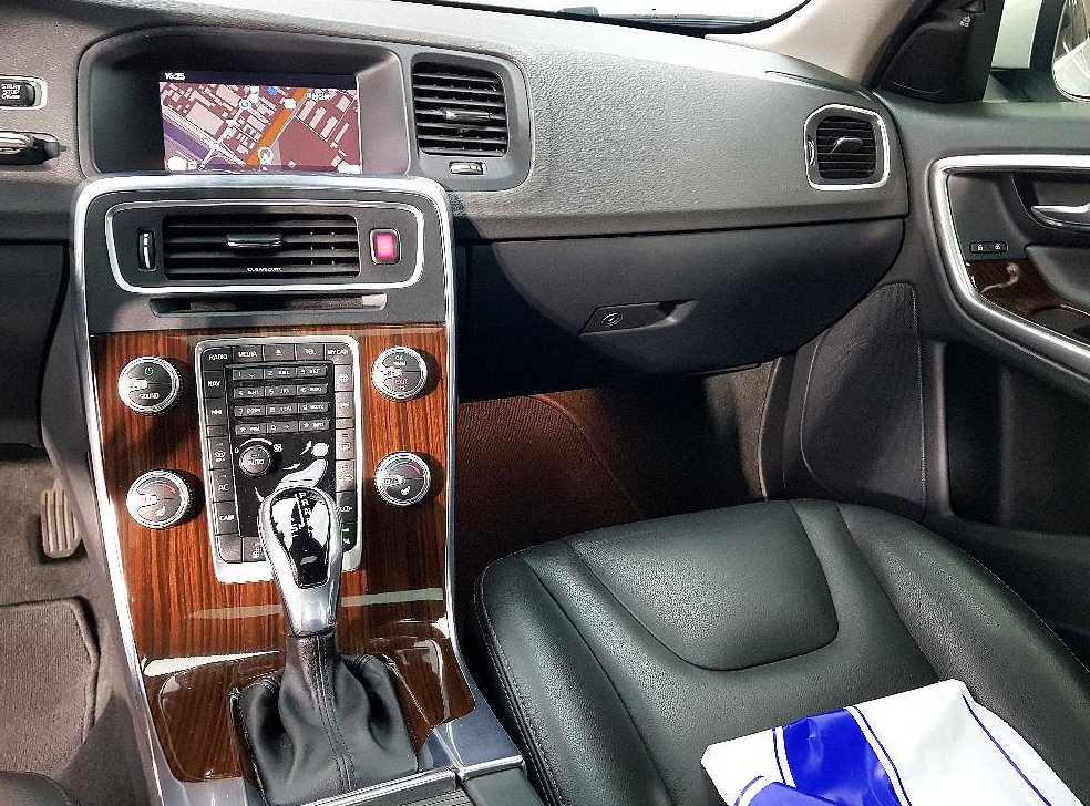 볼보 S60 D3 사진 10