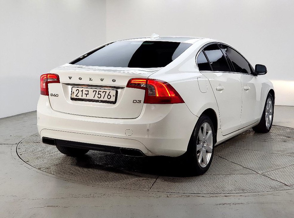 볼보 S60 D3 사진 4