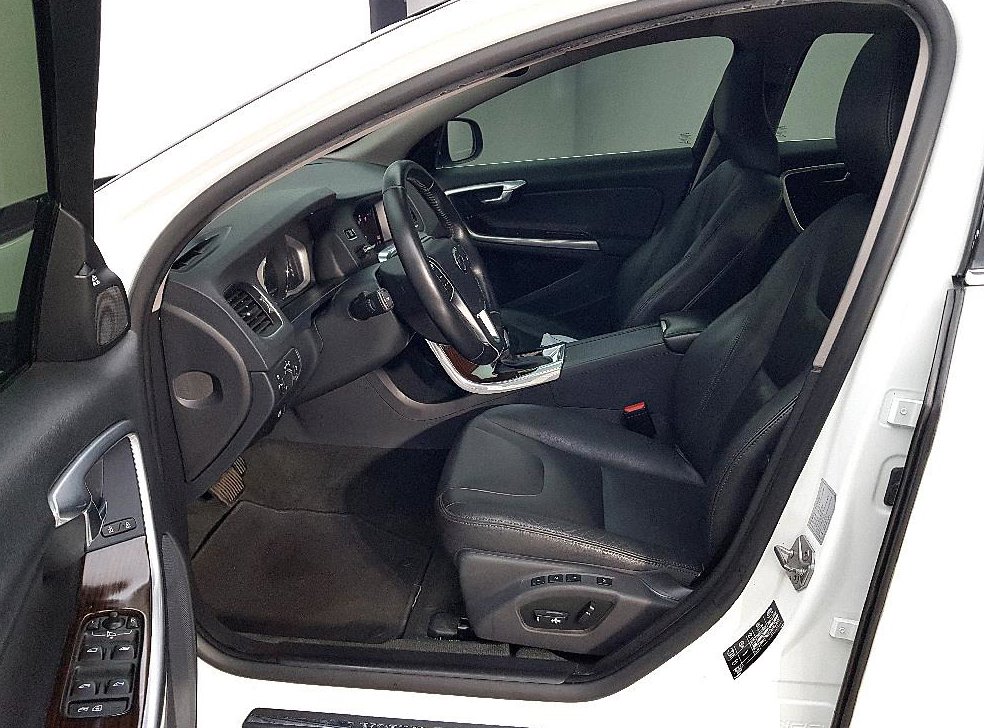 볼보 S60 D3 사진 8