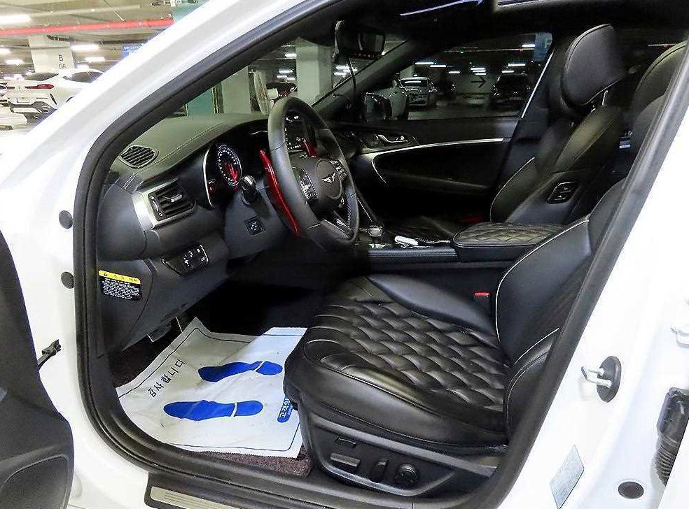 제네시스 G70 2.0T AWD 사진 6