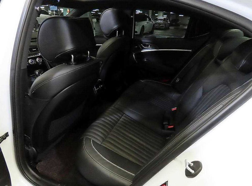 제네시스 G70 2.0T AWD 사진 7