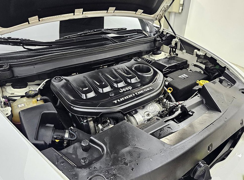 지프 체로키 2.2 디젤 론지튜드 AWD 사진 6
