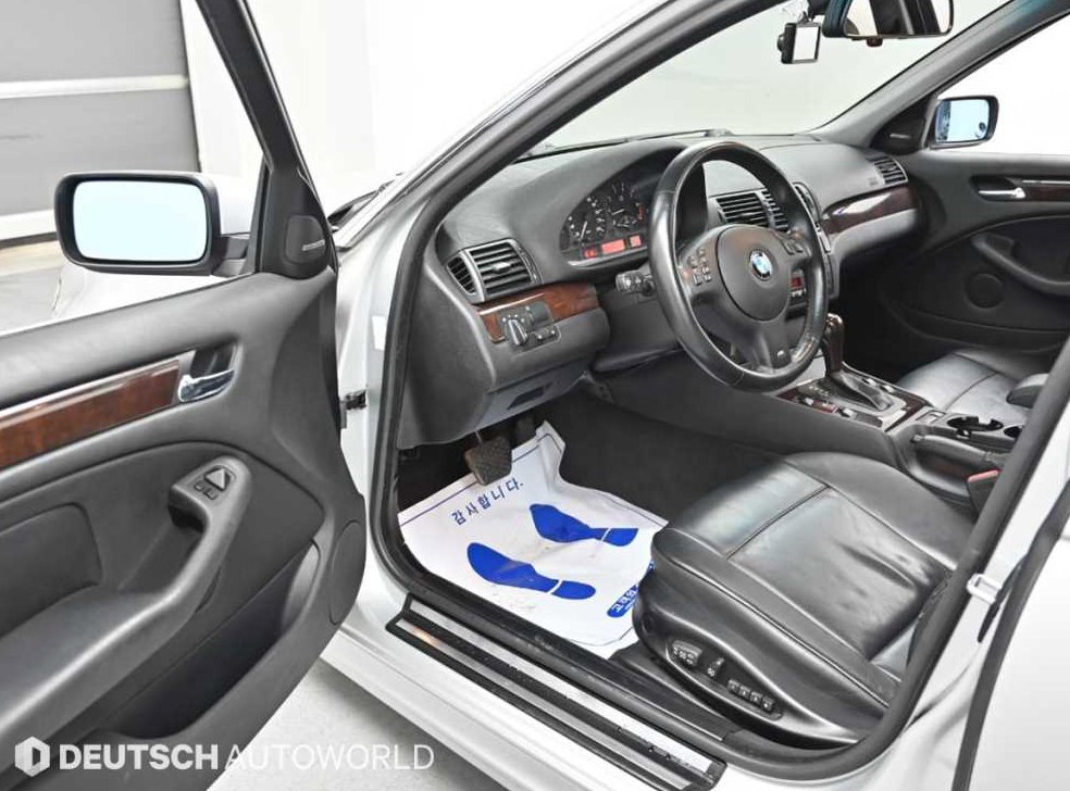 BMW 3시리즈 325I 세단 사진 11