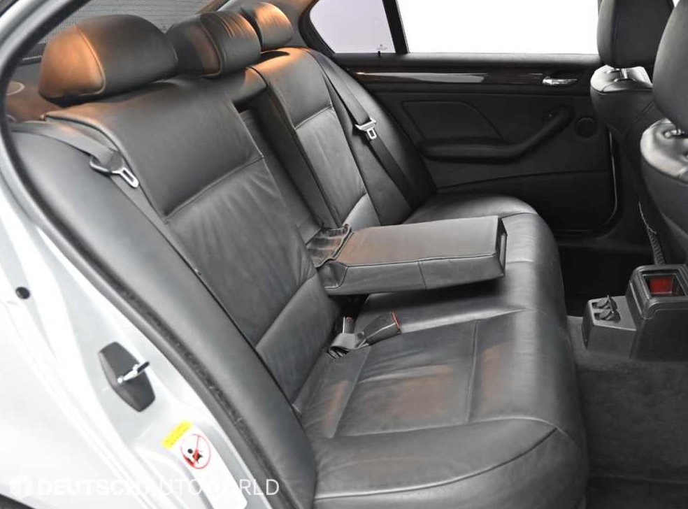 BMW 3시리즈 325I 세단 사진 12