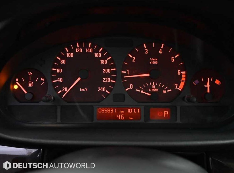 BMW 3시리즈 325I 세단 사진 8