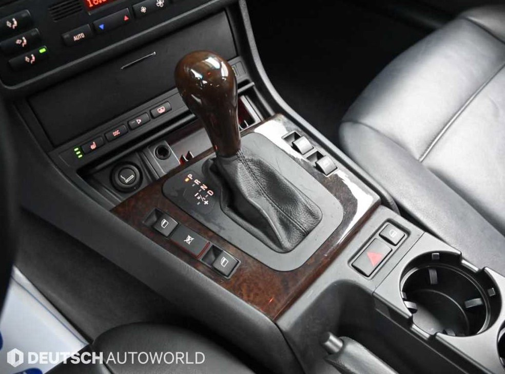 BMW 3시리즈 325I 세단 사진 9