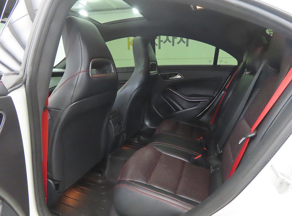 벤츠 CLA 클래스 CLA 45 AMG 4MATIC 사진 6