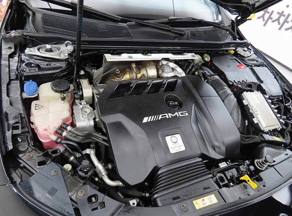 벤츠 A 클래스 AMG A45 4MATIC+ 해치백 사진 19