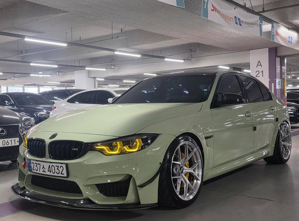 BMW 3시리즈 M3 세단 컴패티션