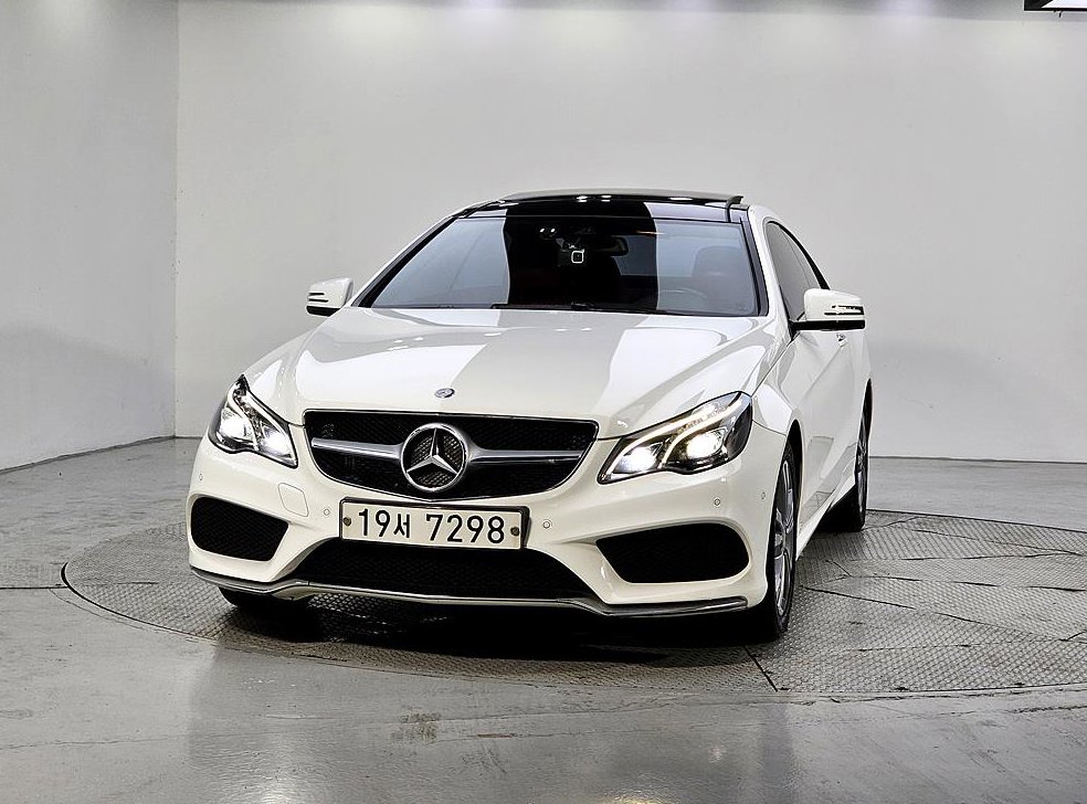 벤츠 E 클래스 E200 쿠페 사진 2