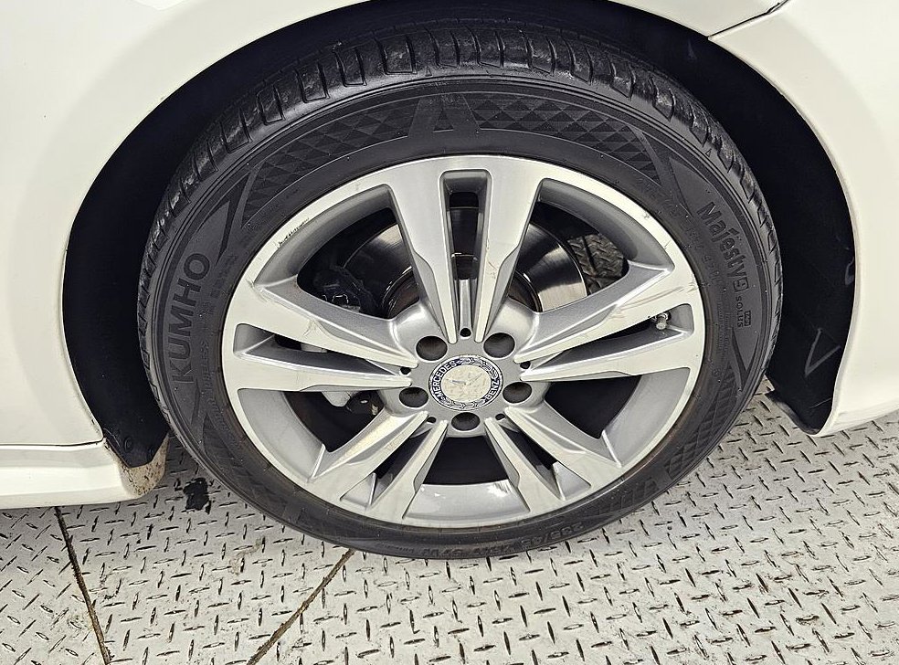 벤츠 E 클래스 E200 쿠페 사진 20