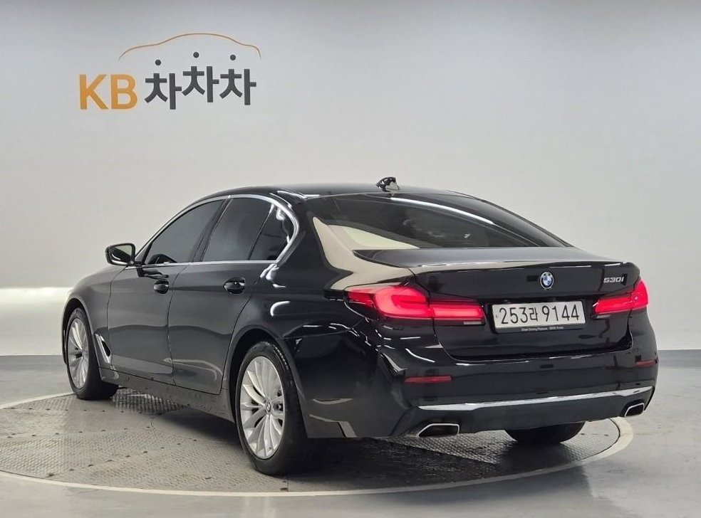 BMW 5시리즈 530i 럭셔리 사진 2
