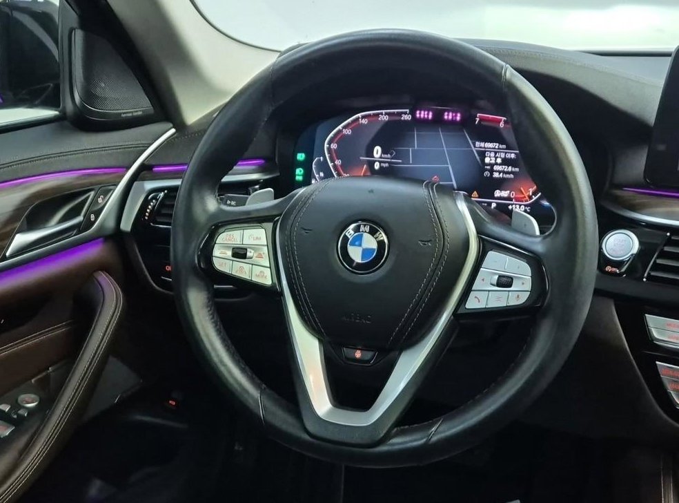 BMW 5시리즈 530i 럭셔리 사진 9