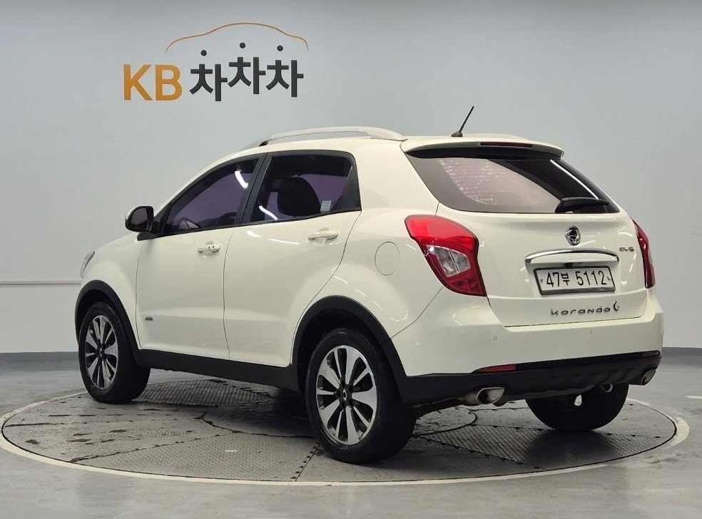 KG모빌리티(쌍용)  코란도 4WD 2.0 어드벤처 사진 2