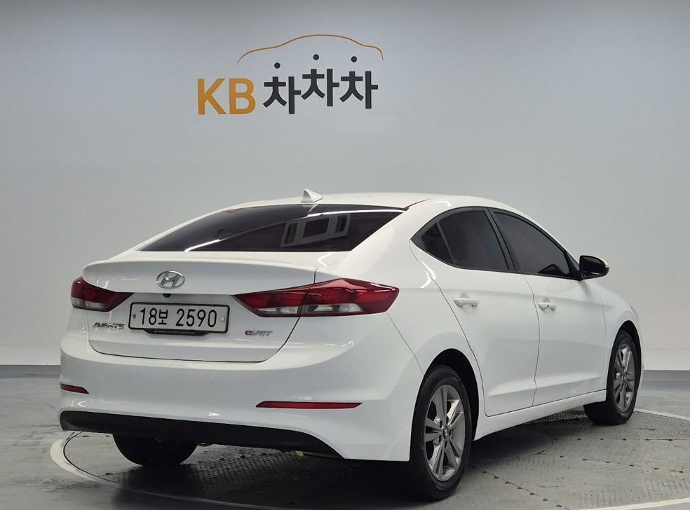 현대 아반떼 1.6 e-VGT 스마트 스페셜 사진 4