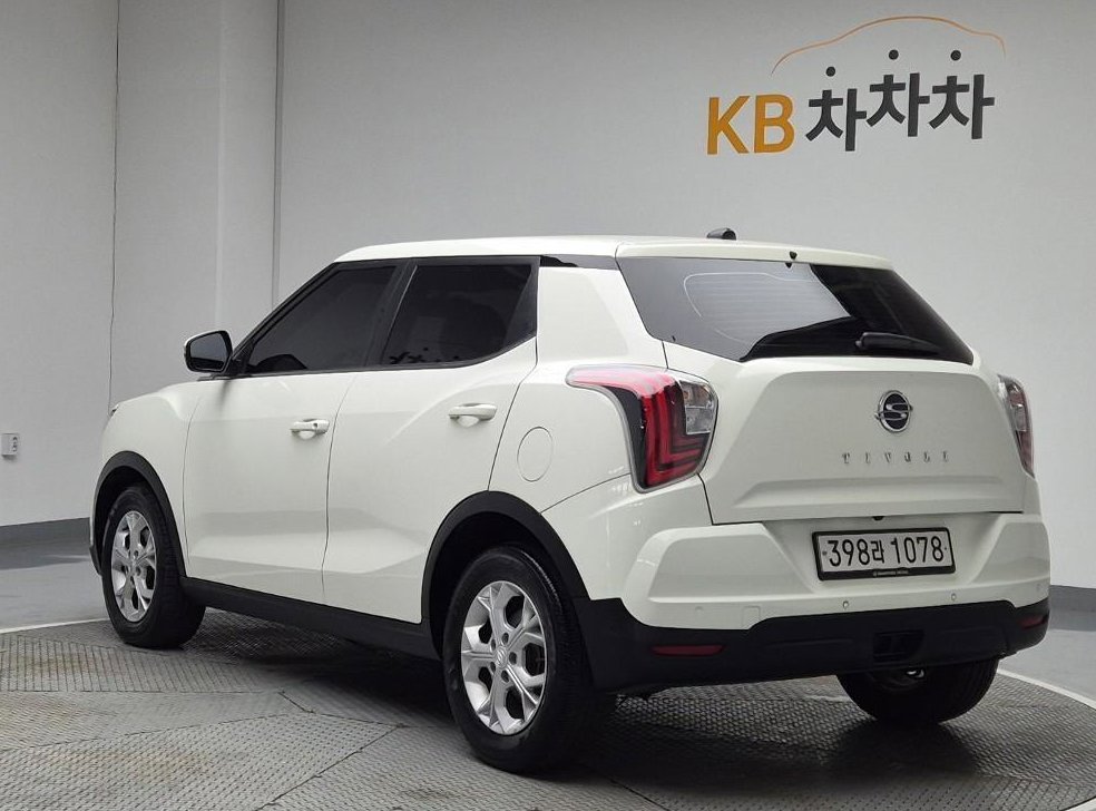 KG모빌리티(쌍용)  티볼리 2WD 가솔린 1.5 사진 2