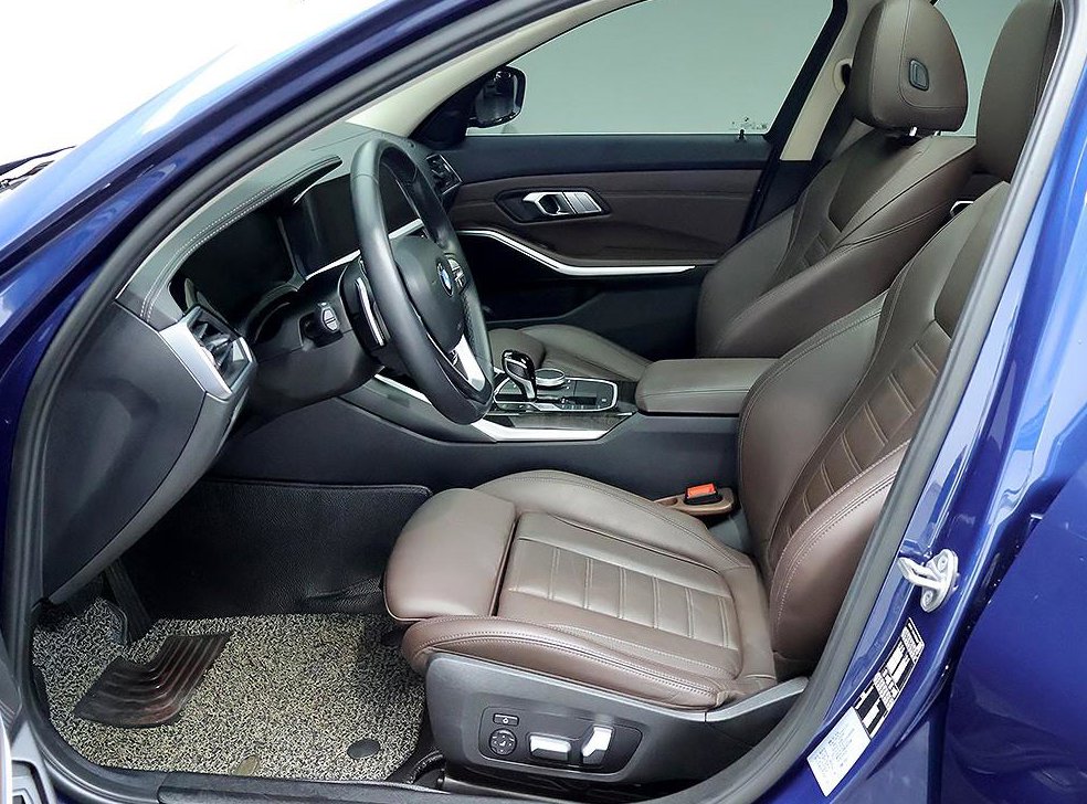 BMW 3시리즈 320i M 스포츠 사진 11