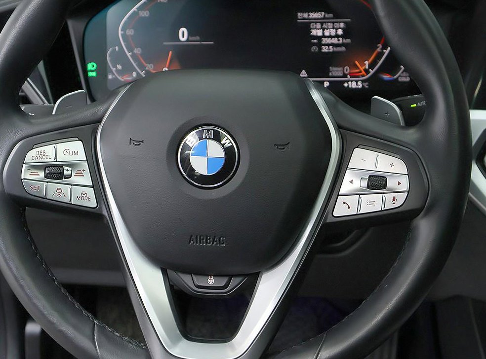 BMW 3시리즈 320i M 스포츠 사진 16