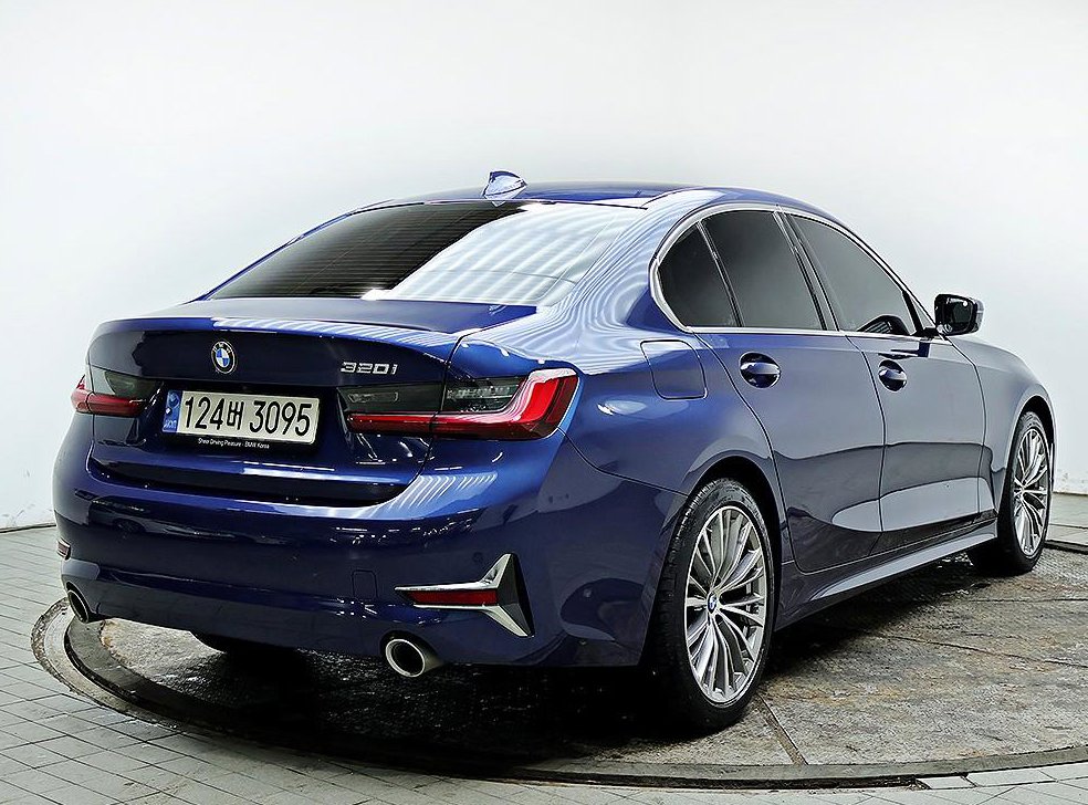 BMW 3시리즈 320i M 스포츠 사진 4