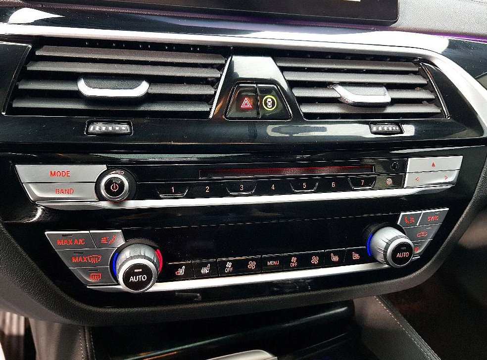 BMW 5시리즈 520d 럭셔리 플러스 사진 11