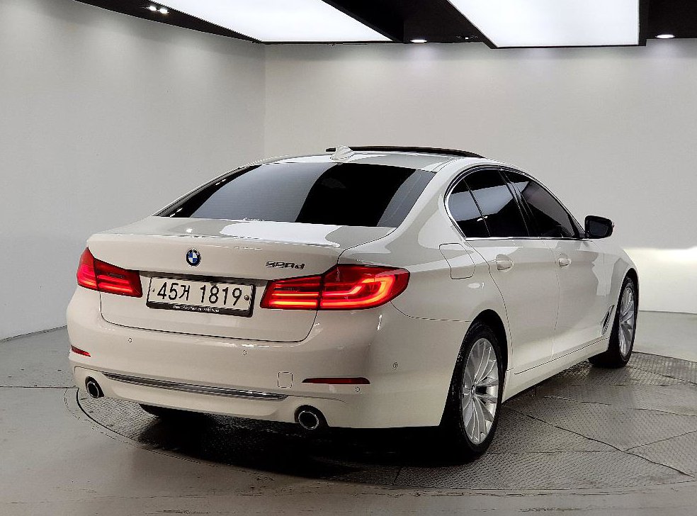 BMW 5시리즈 520d 럭셔리 플러스 사진 4