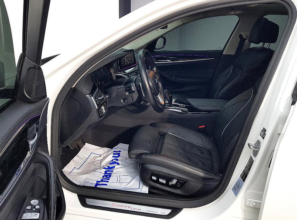 BMW 5시리즈 520d 럭셔리 플러스 사진 8