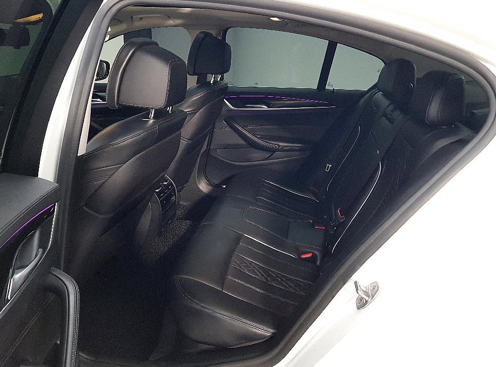BMW 5시리즈 520d 럭셔리 플러스 사진 9