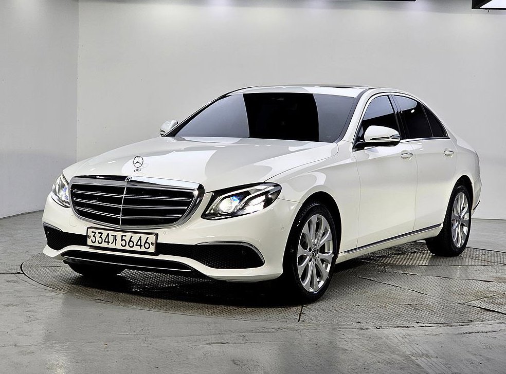 벤츠 E 클래스 E220d 익스클루시브