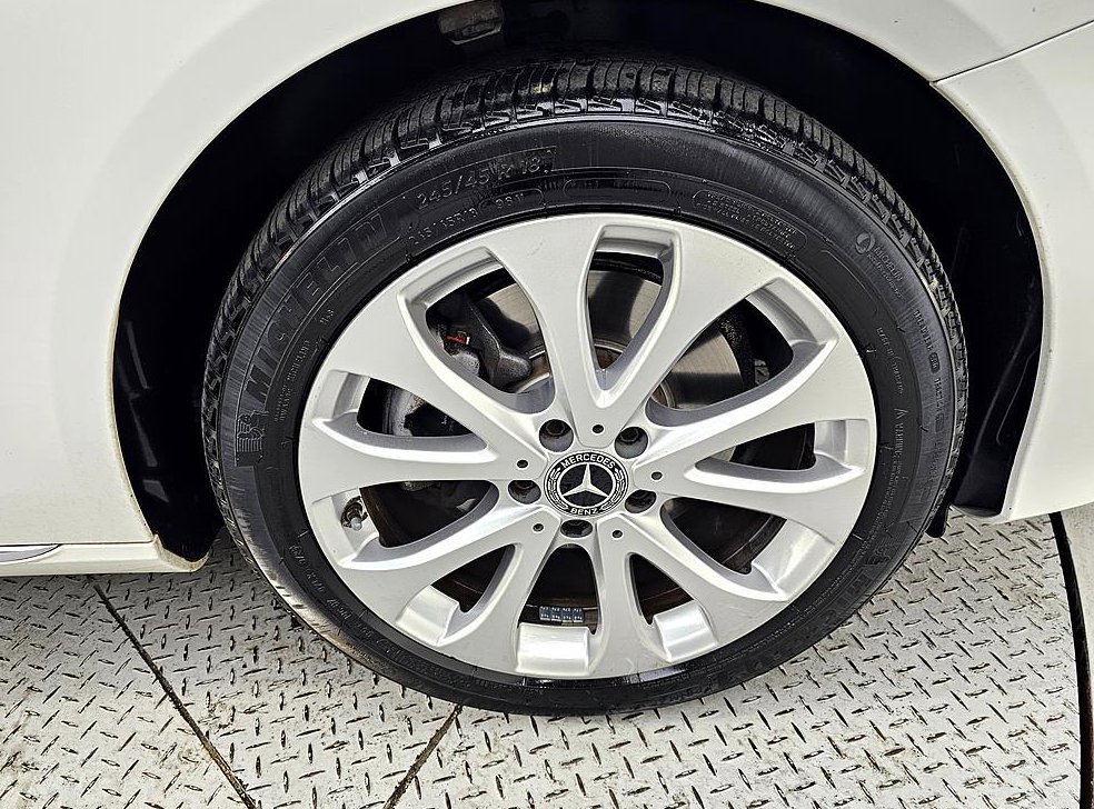 벤츠 E 클래스 E220d 익스클루시브 사진 20