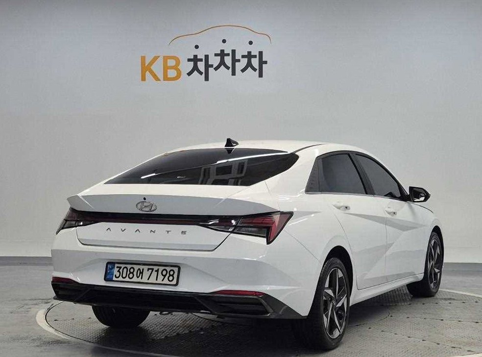 현대 아반떼 1.6 인스퍼레이션 사진 3