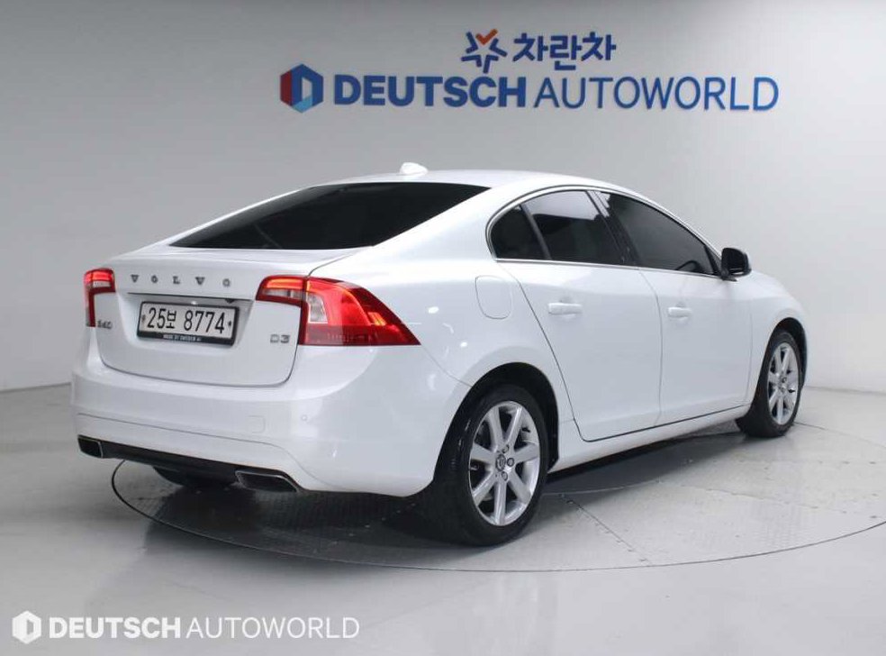 볼보 S60 D3 사진 2