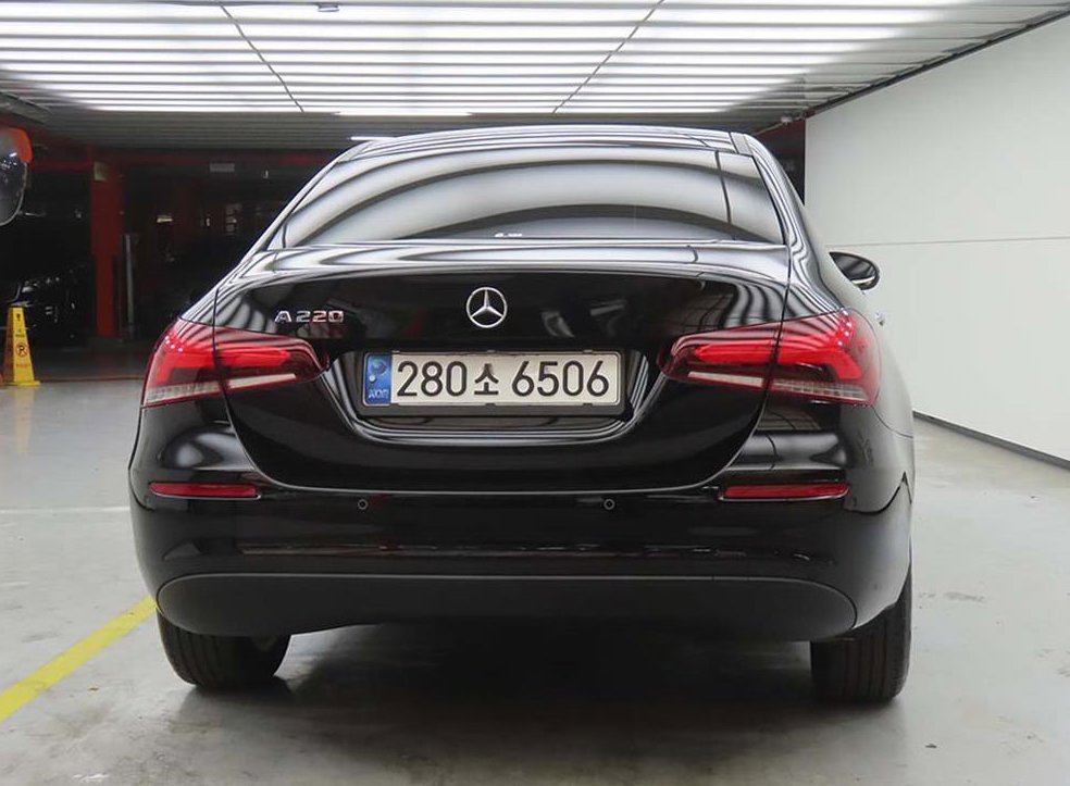 벤츠 A 클래스 A220 세단 사진 3