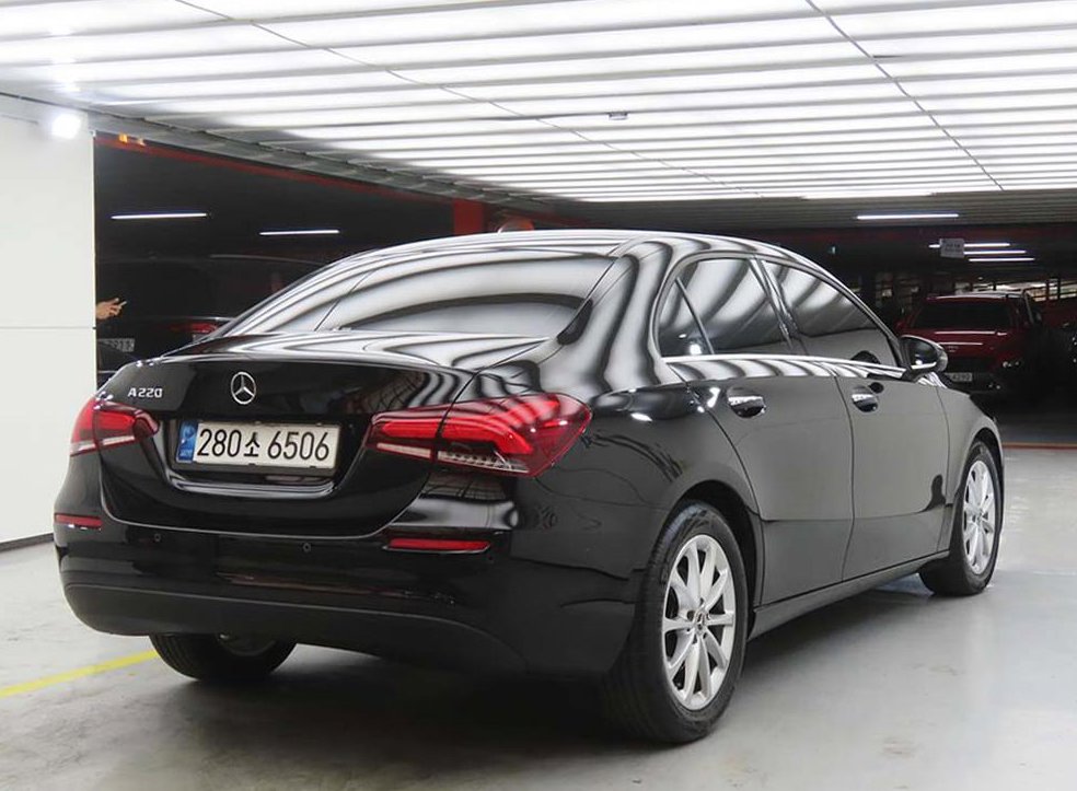 벤츠 A 클래스 A220 세단 사진 4