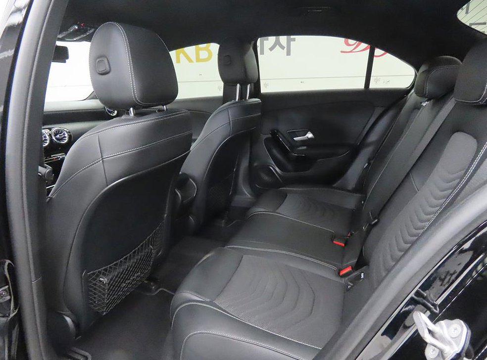 벤츠 A 클래스 A220 세단 사진 6