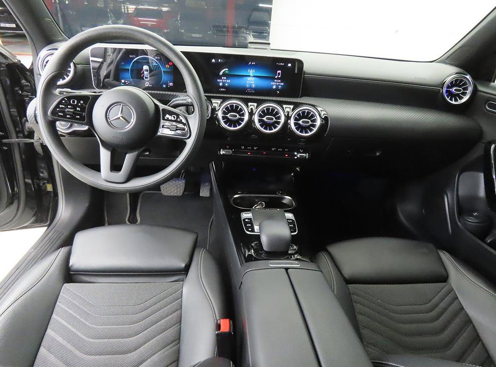 벤츠 A 클래스 A220 세단 사진 7