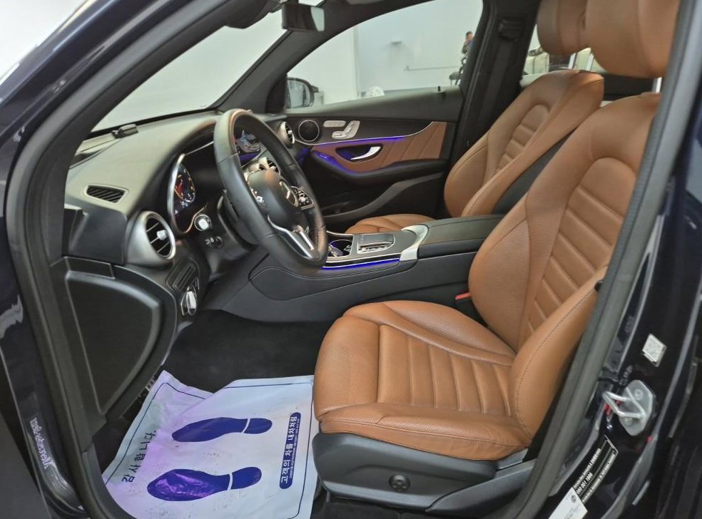 벤츠 GLC 클래스 GLC 300 4MATIC 프리미엄 쿠페 사진 11