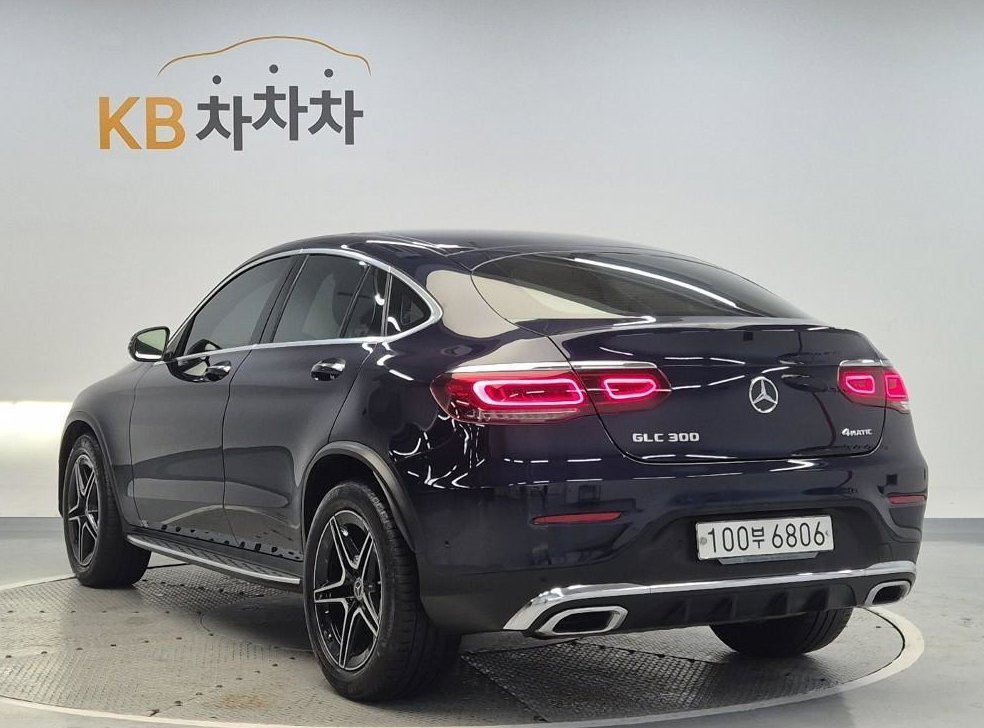 벤츠 GLC 클래스 GLC 300 4MATIC 프리미엄 쿠페 사진 2
