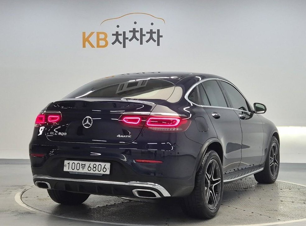 벤츠 GLC 클래스 GLC 300 4MATIC 프리미엄 쿠페 사진 3