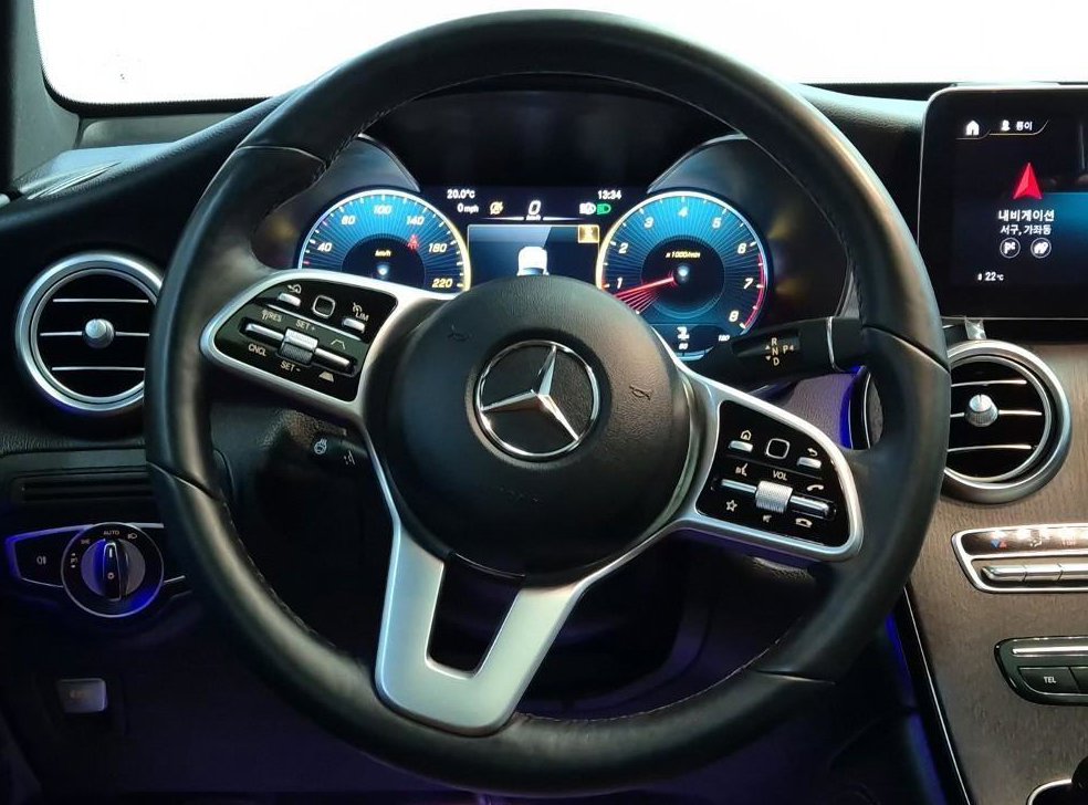 벤츠 GLC 클래스 GLC 300 4MATIC 프리미엄 쿠페 사진 9