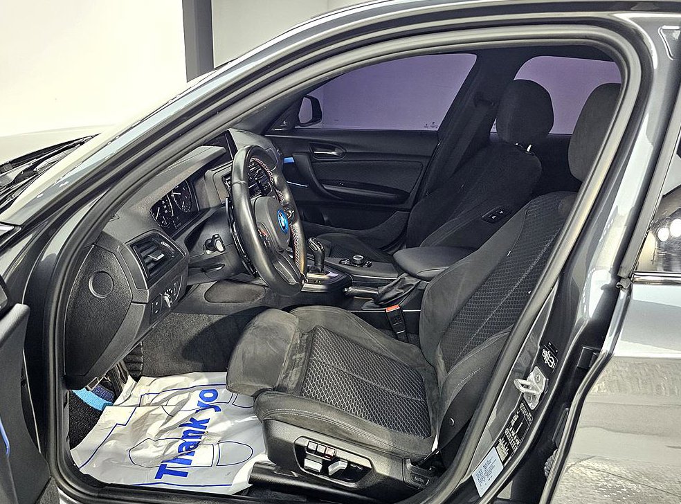 BMW 1시리즈 118d M 스포츠 섀도우 에디션 사진 8